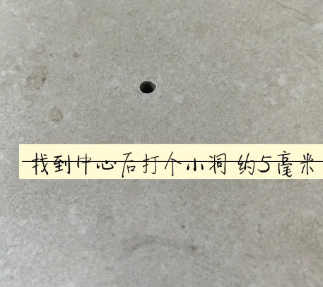 苍梧瓷砖空鼓维修公司专业解答在瓷砖铺贴过程中，如果砂料搅拌不均匀，将会带来以下问题